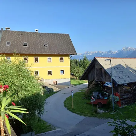 Glamping Tubej Turist Farm - Wooden Hayloft *